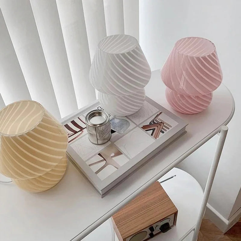 Petite lampe de chevet champignon vintage