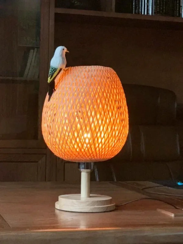 Lampe de chevet bohème en osier et bambou tressé