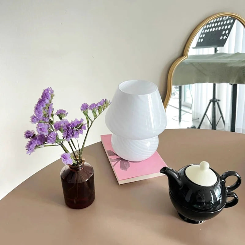 Petite lampe de chevet champignon vintage